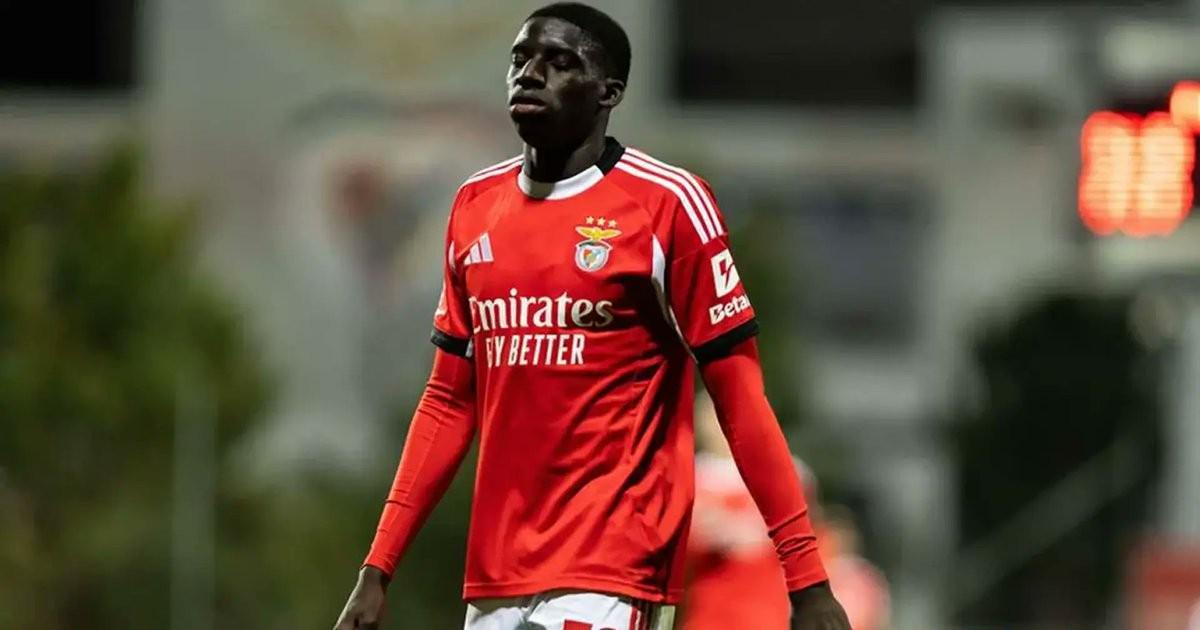 世界杯客户端下载说明-德天空：拜仁正在关注本菲卡17岁的右后卫班加基