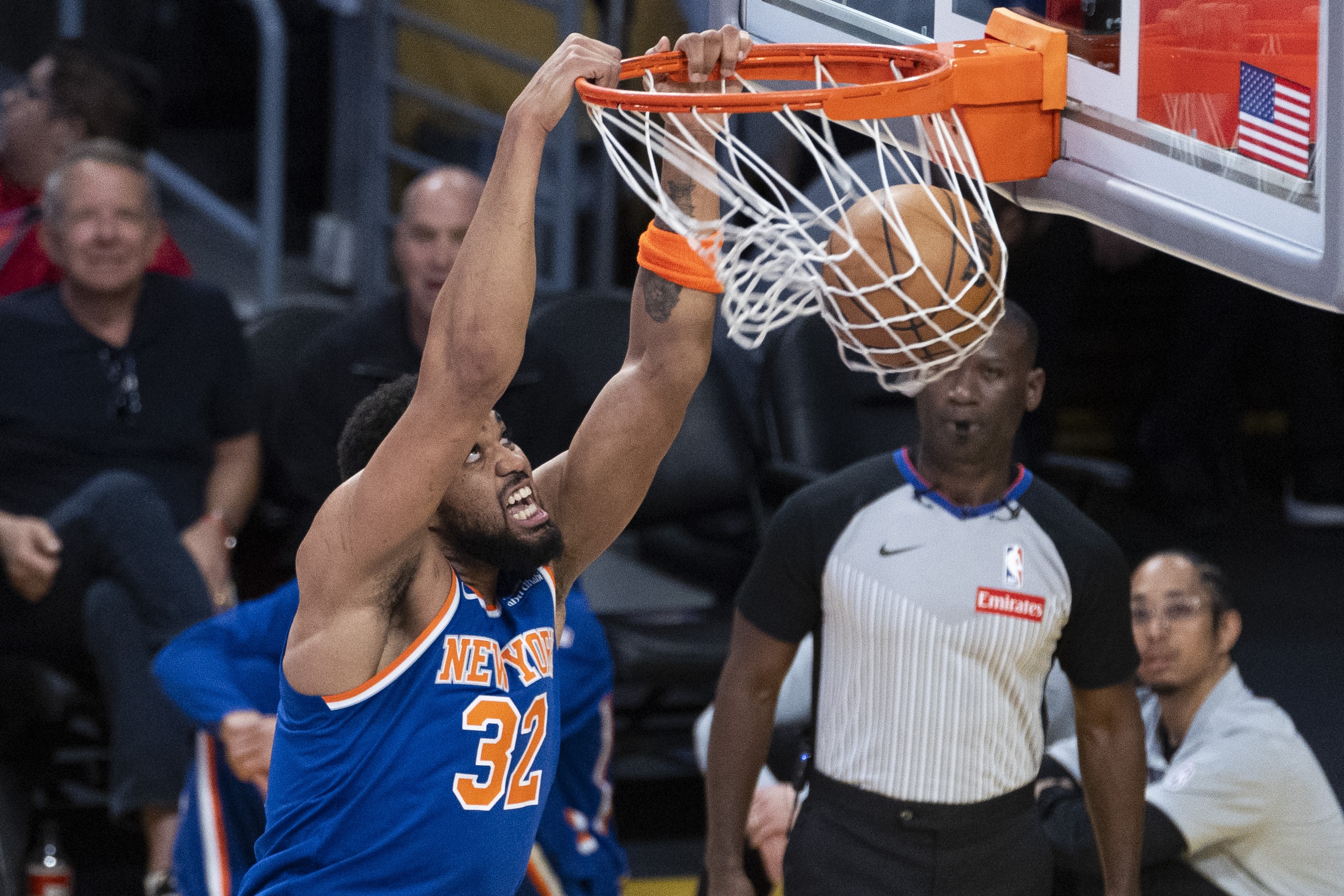 世界杯客户端下载说明-解说：勇士打得不错了&amp;年轻人要抓紧机会成长 唐斯没得到战术倾斜